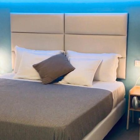 Esmeralda'S Rooms Porto San Paolo  Ngoại thất bức ảnh
