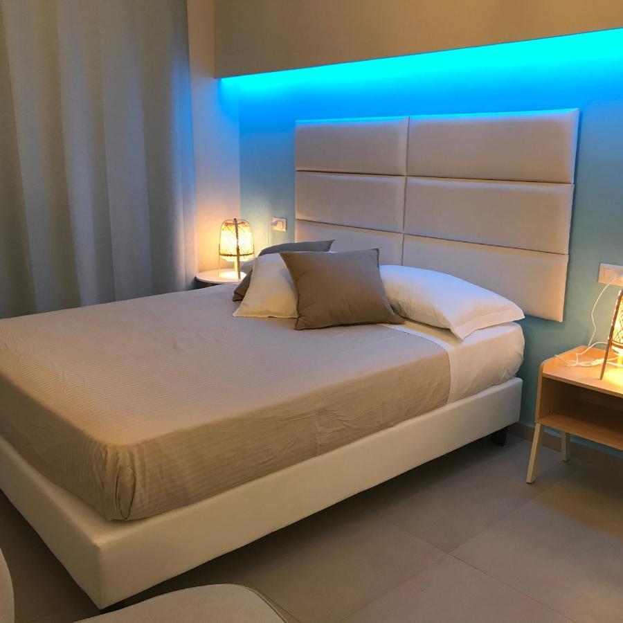 Esmeralda'S Rooms Porto San Paolo  Ngoại thất bức ảnh