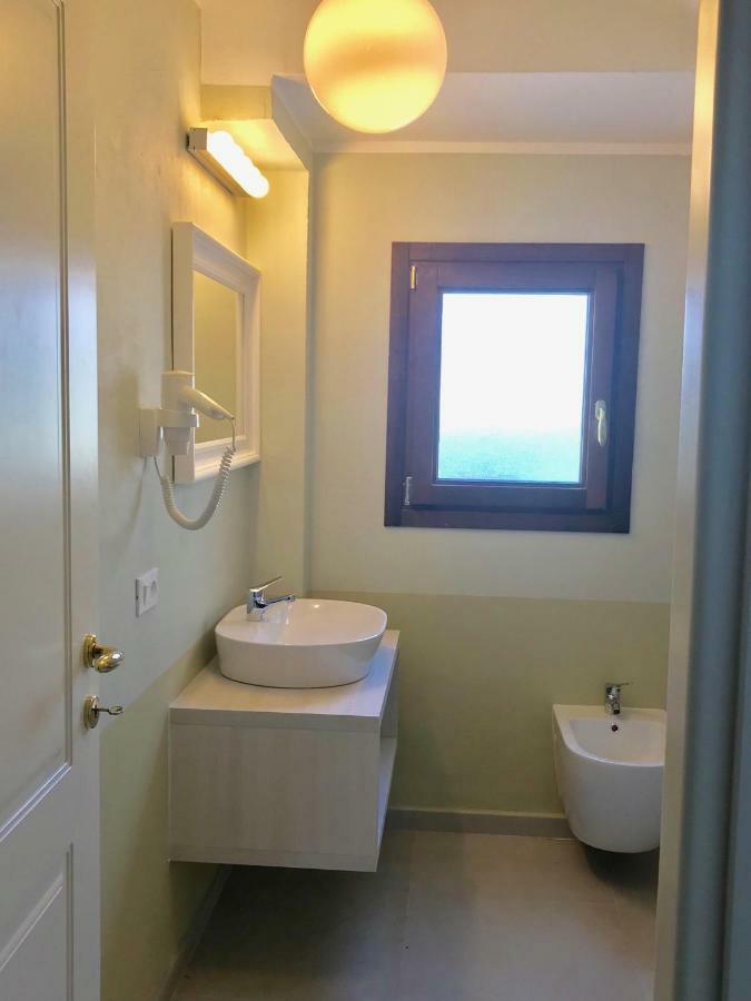 Esmeralda'S Rooms Porto San Paolo  Ngoại thất bức ảnh