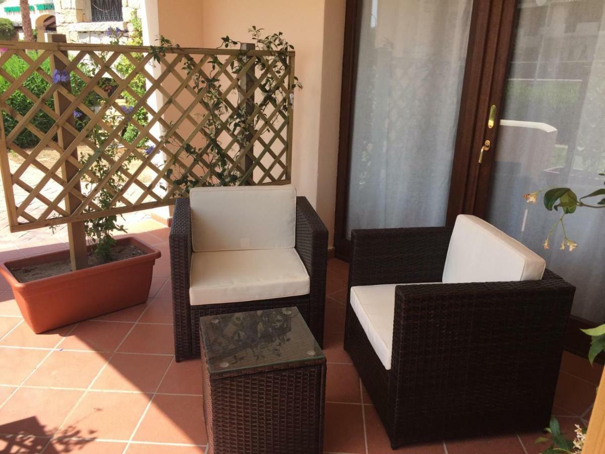 Esmeralda'S Rooms Porto San Paolo  Ngoại thất bức ảnh