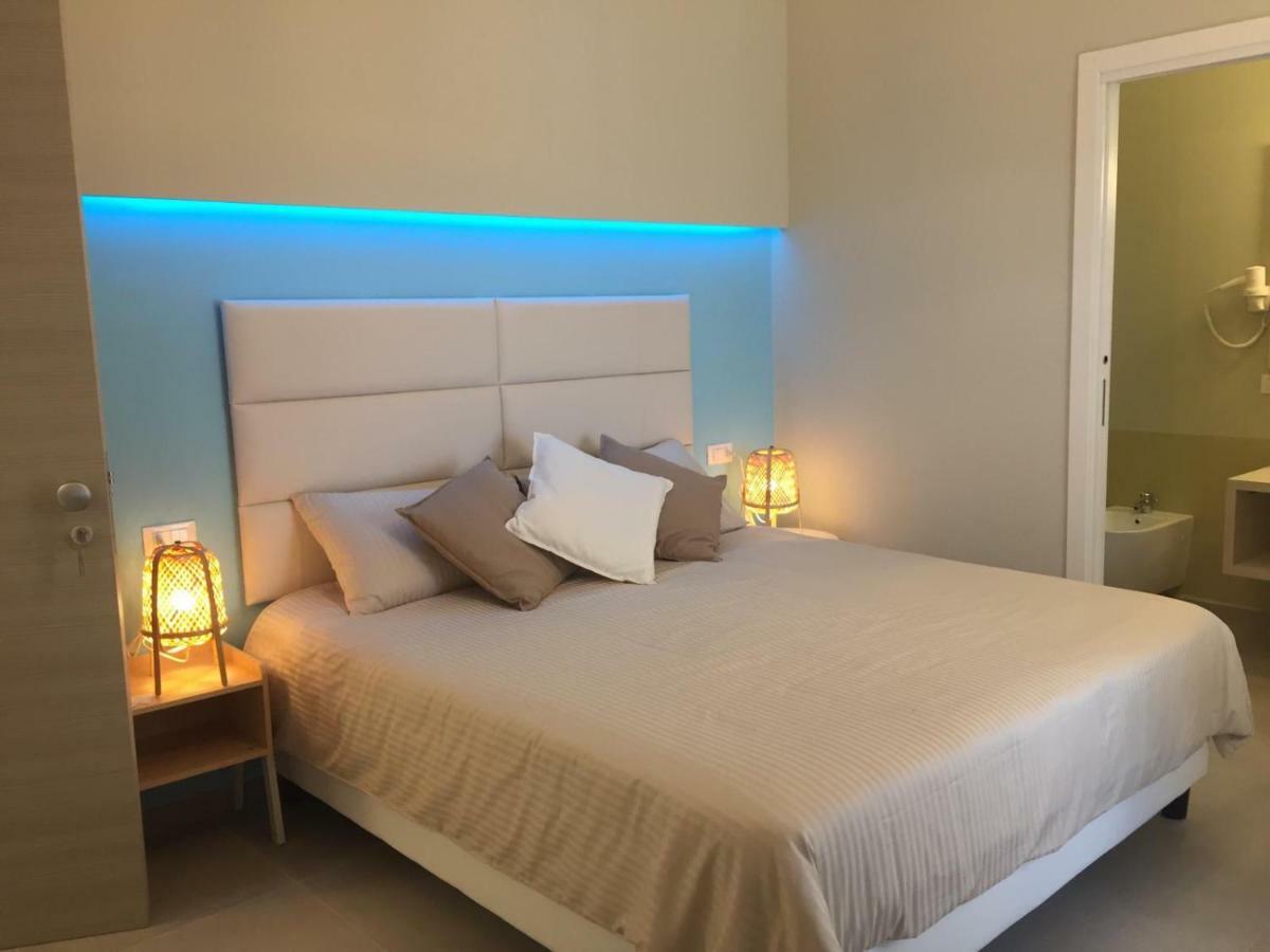 Esmeralda'S Rooms Porto San Paolo  Ngoại thất bức ảnh