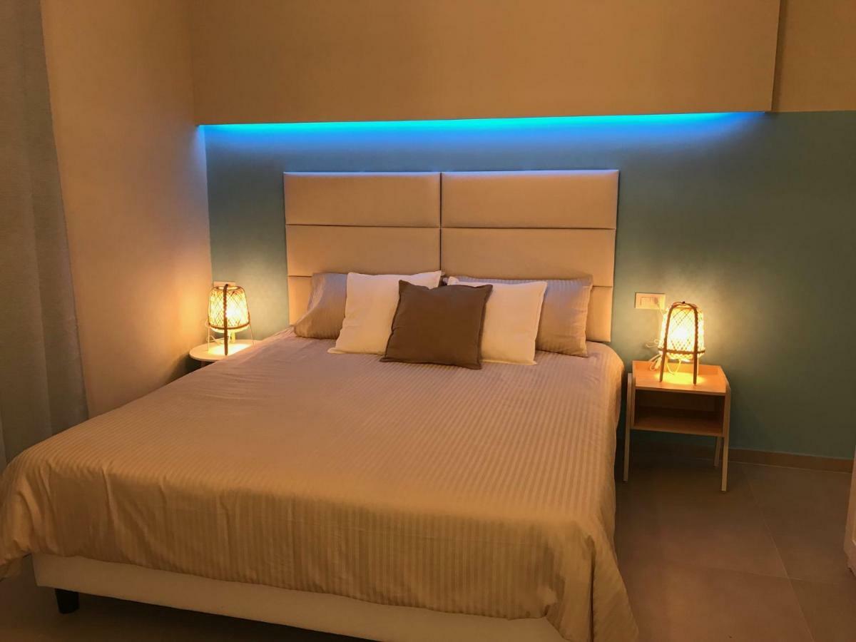 Esmeralda'S Rooms Porto San Paolo  Ngoại thất bức ảnh