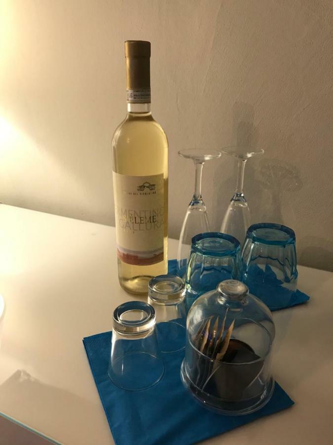 Esmeralda'S Rooms Porto San Paolo  Ngoại thất bức ảnh
